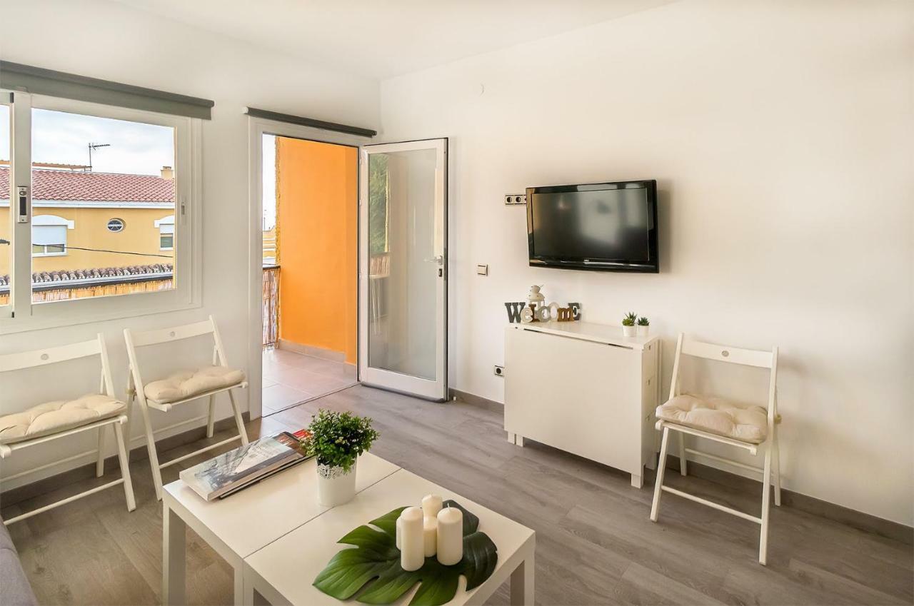 Apartamento Los Tres Soles マラガ エクステリア 写真